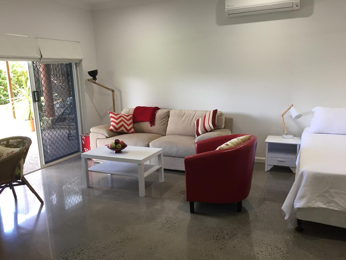 Appartamento Hideaway On Hillview Cairns Esterno foto